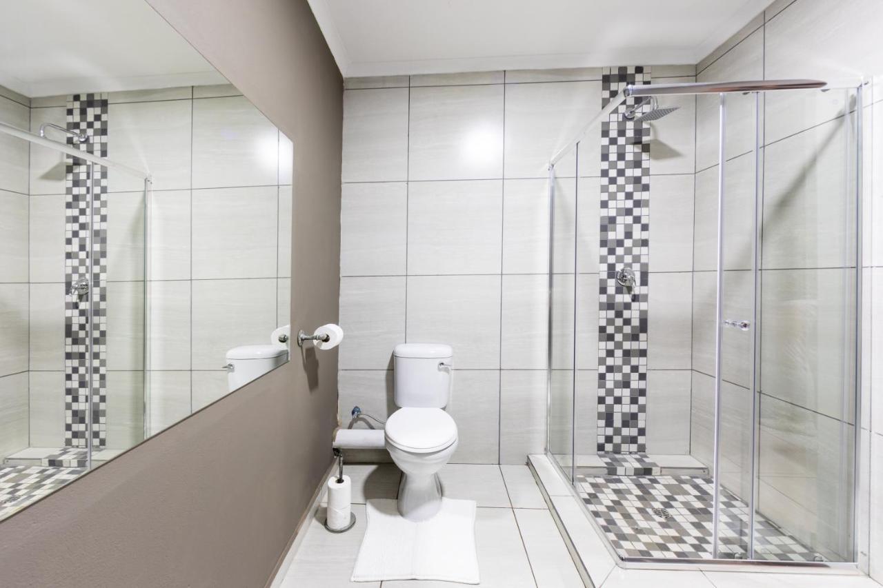 Royal Tree Guest House Почефструм Экстерьер фото
