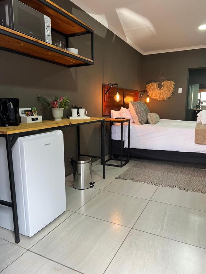 Royal Tree Guest House Почефструм Экстерьер фото